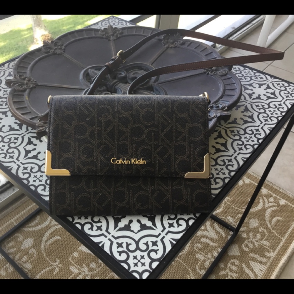 Calvin Klein Crossbody